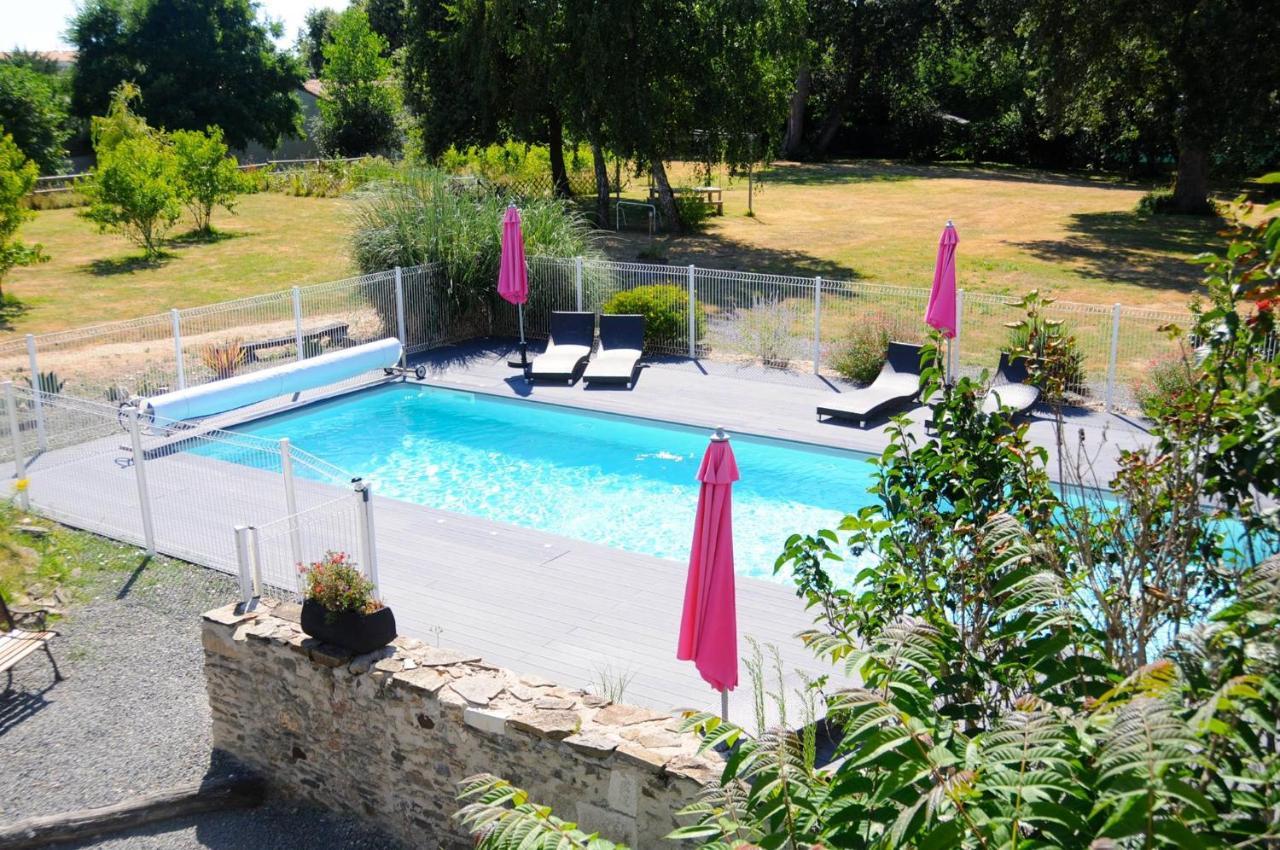 Le Logis De La Venerie Hotel Олон-сюр-Мер Екстериор снимка